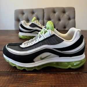 Nike Air Max 24-7 Sprite Running Shoes
